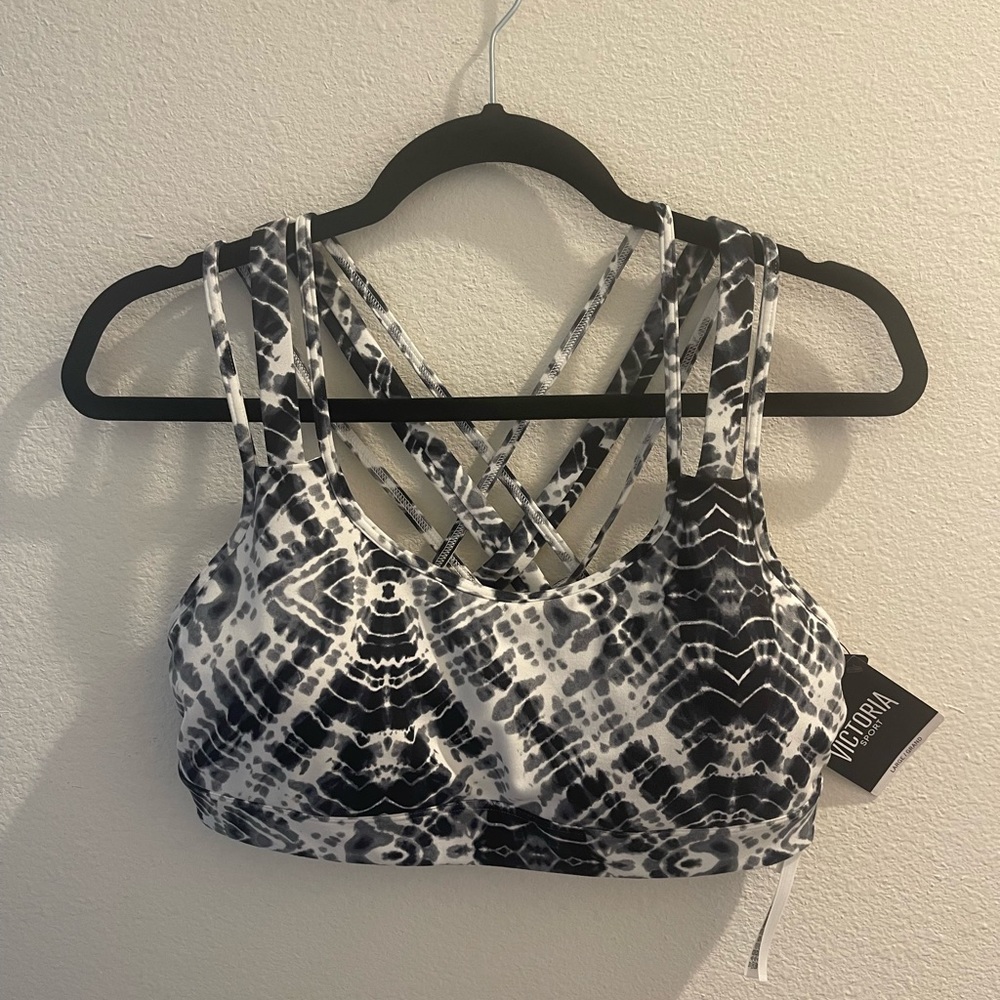 NWT! Victoria’s Secret sports bra
